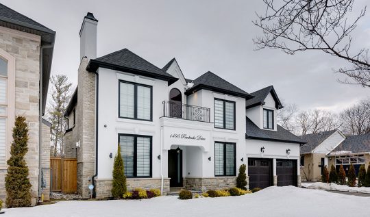 1495 Pembroke Drive, Oakville ON