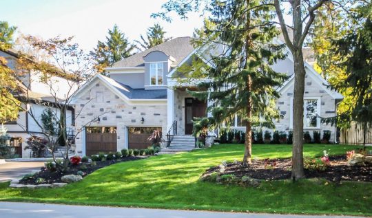 418 Cairncroft Road, Oakville ON